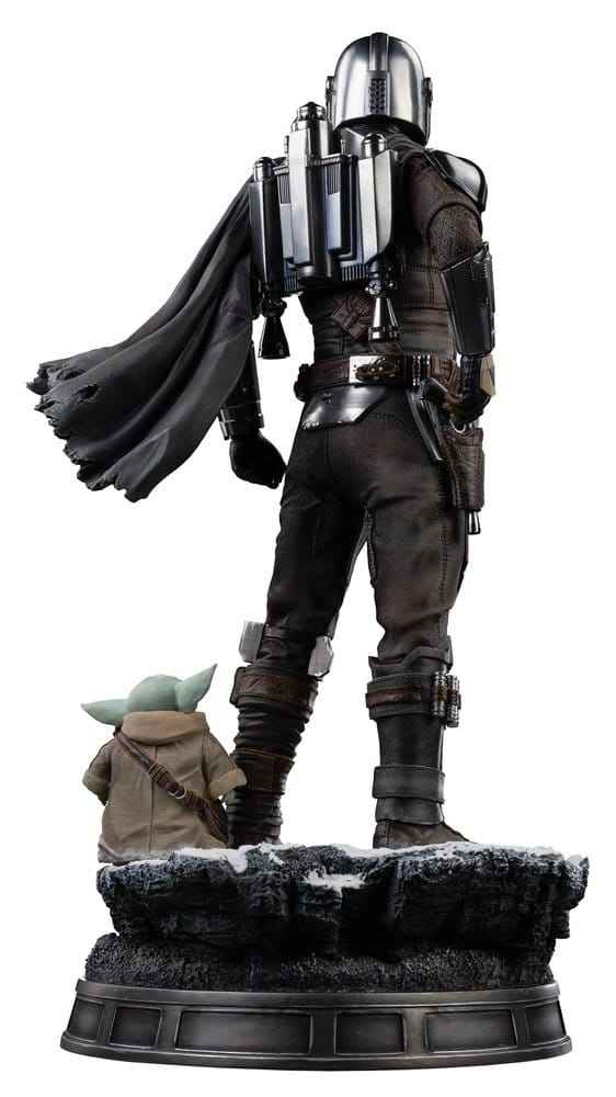 The Mandalorian & Grogu Legacy Replica Figur i skala 1/4, 57 cm - The Mandalorian och Grogu