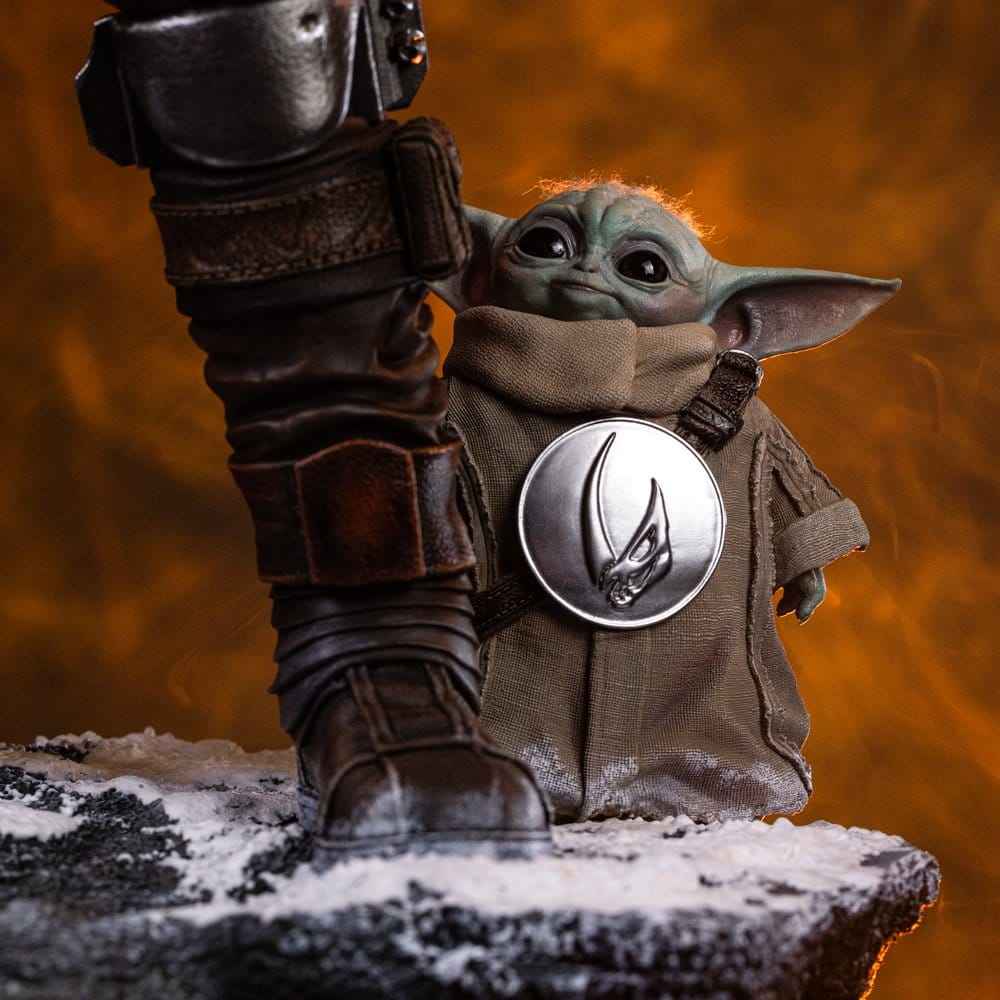 The Mandalorian & Grogu Legacy Replica Figur i skala 1/4, 57 cm - The Mandalorian och Grogu
