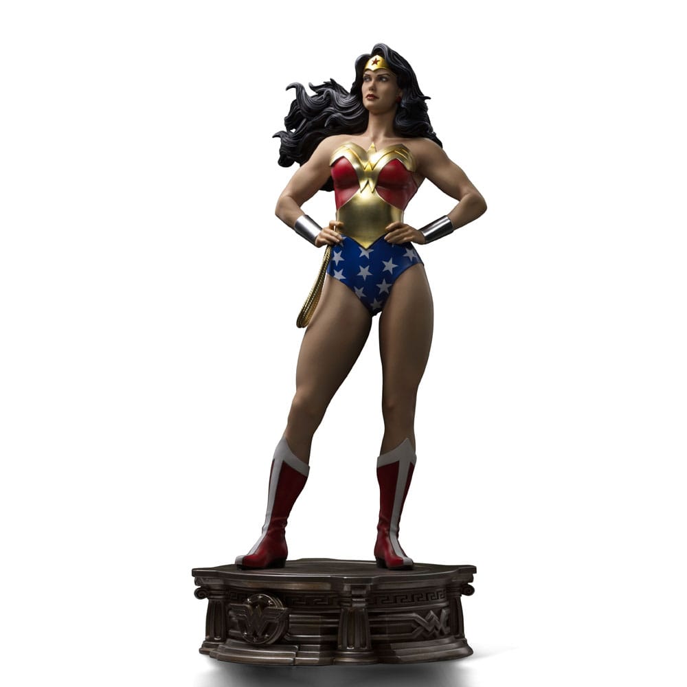 DC Comics Legacy Replica Figur 1/4 Wonder Woman 56 cm