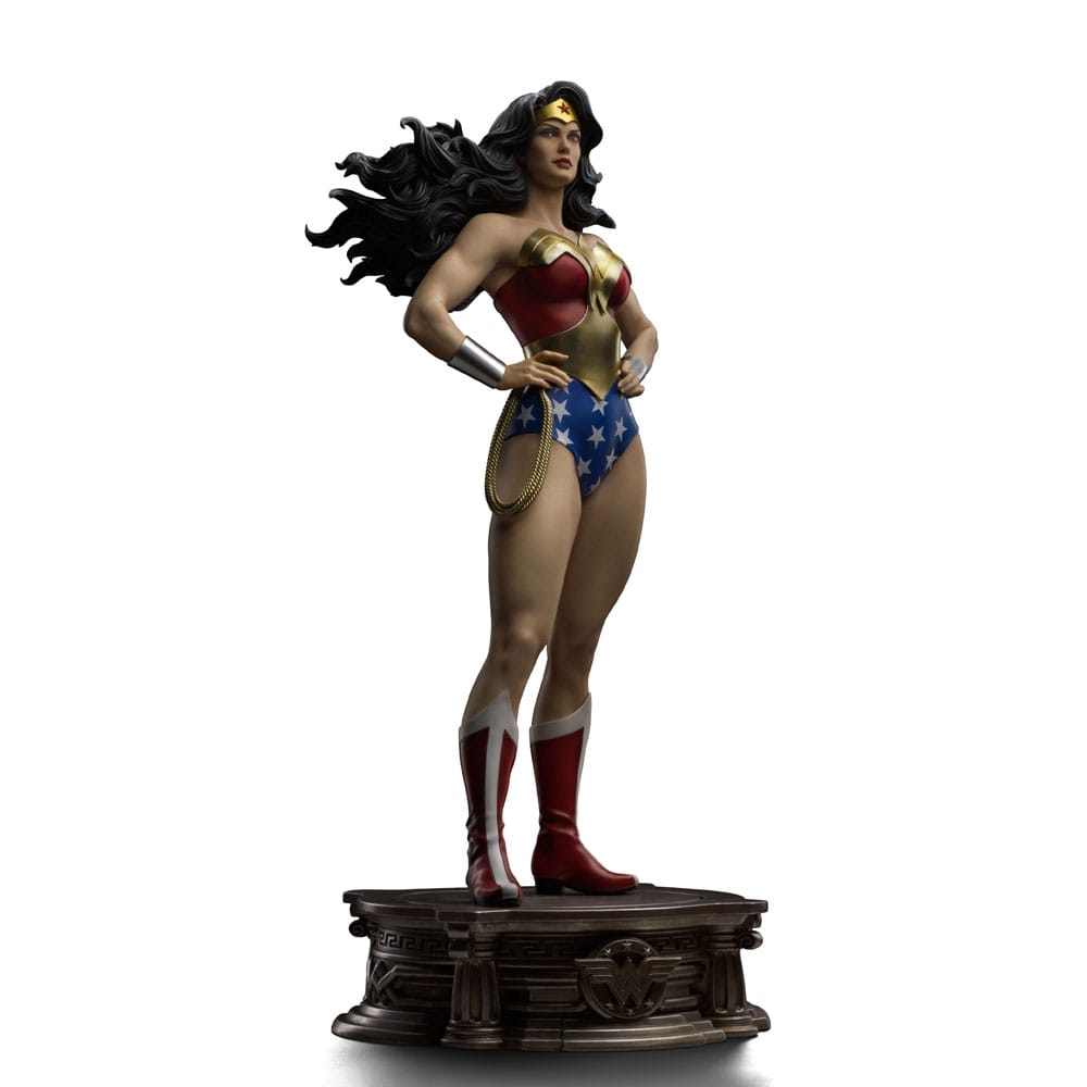 DC Comics Legacy Replica Figur 1/4 Wonder Woman 56 cm