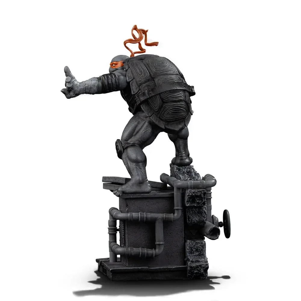Teenage Mutant Ninja Turtles Art Scale Figur 1/10 Michelangelo Black and White Variant 26 cm - Hero Exclusive Iron Studios