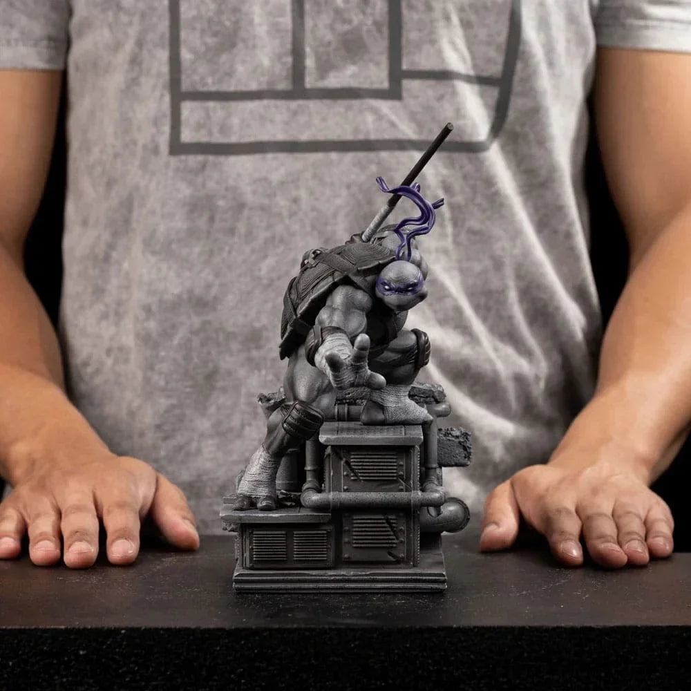 Teenage Mutant Ninja Turtles Art Scale Figur 1/10 Donatello Black and White Variant - Hero Exclusive Iron Studios