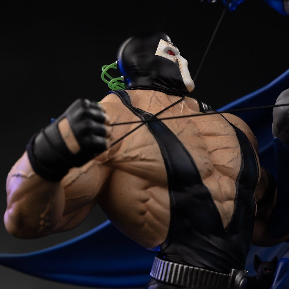 DC Comics Diorama i skala 1/10 Batman mot Bane 33 cm