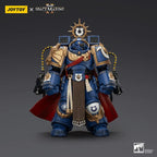 Warhammer 40k Action Figur Ultramarines Marneus Calgar Chapter Master med MKX Gravis Armour och Gauntlets of Ultramar 20 cm Joy Toy (CN)