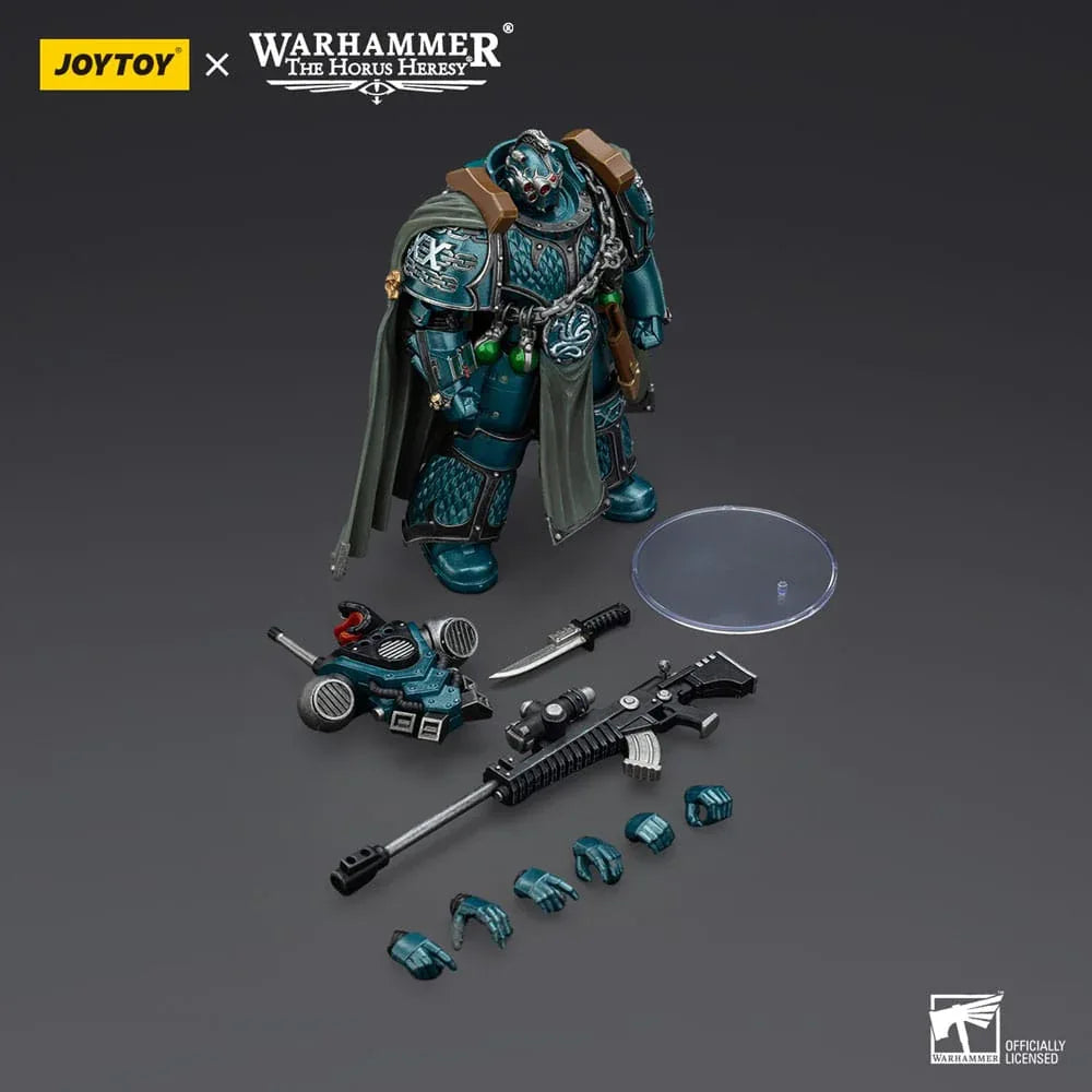Warhammer The Horus Heresy Action Figur Alpha Legion Exodus – The One who is Many med Sniper Rifle och Power Dagger 20 cm Joy Toy (CN)