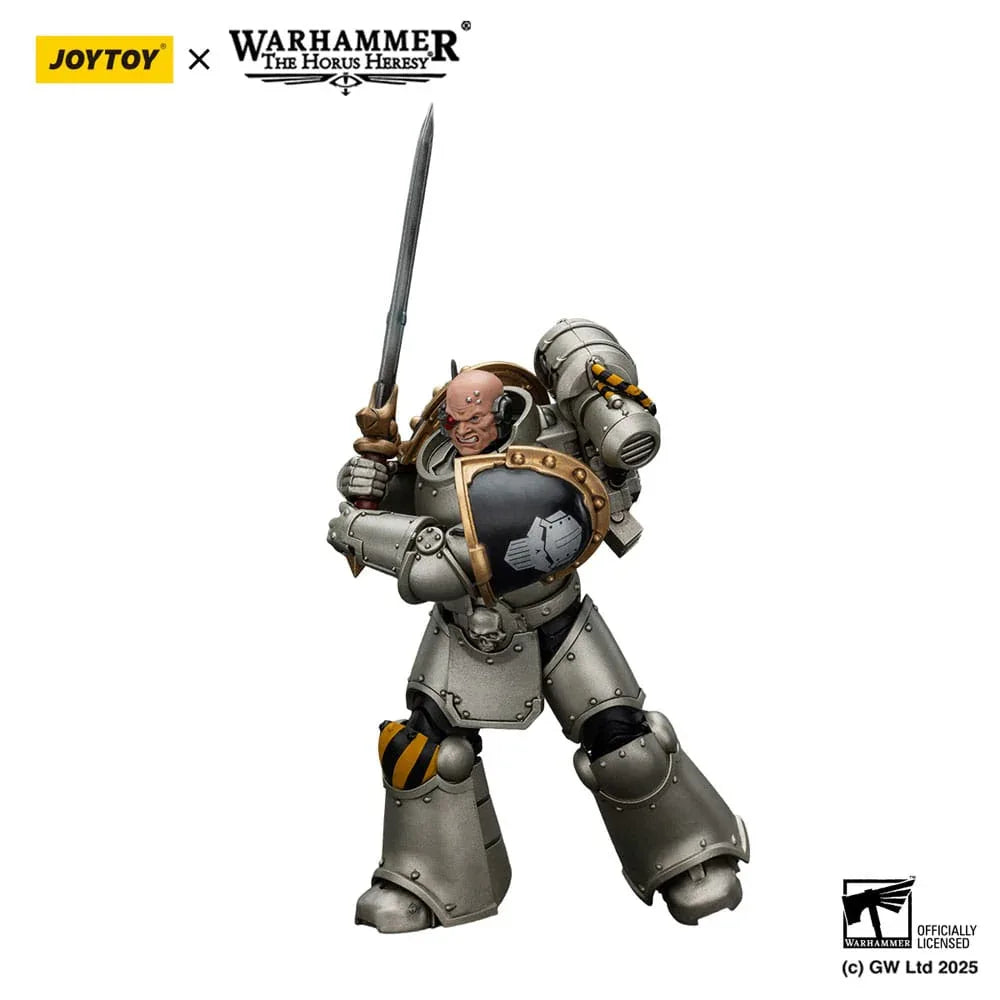 Warhammer The Horus Heresy Action Figur 1/18 lron Warriors Command Squad Chosen med Legion Standard 12 cm Joy Toy (CN)
