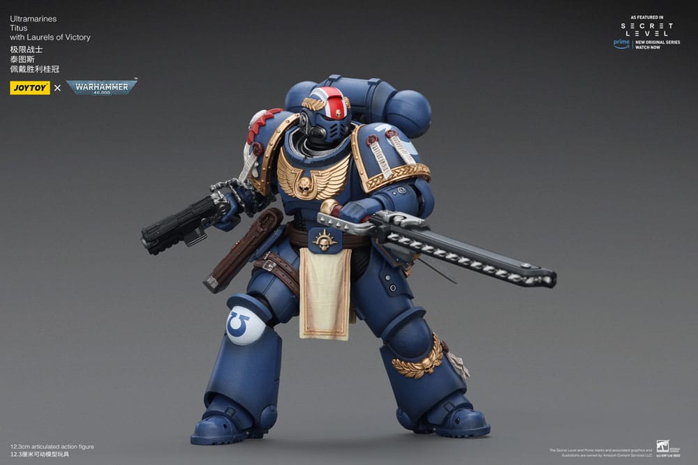 Warhammer 40,000 Action Figur Ultramarines Titus med Segerkransar 13 cm Joy Toy (CN)