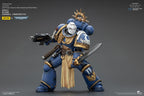Warhammer 40,000 Action Figur Ultramarines Levantus med Kraftsvärd, Stormsköld och Boltpistol 13 cm Joy Toy (CN)