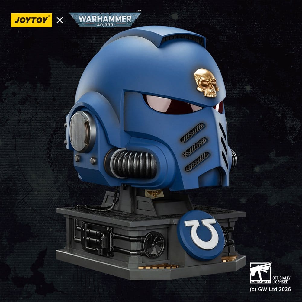 Warhammer 40,000 Kapten MkX Hjälm & Displayställ Ultramarines 44 cm