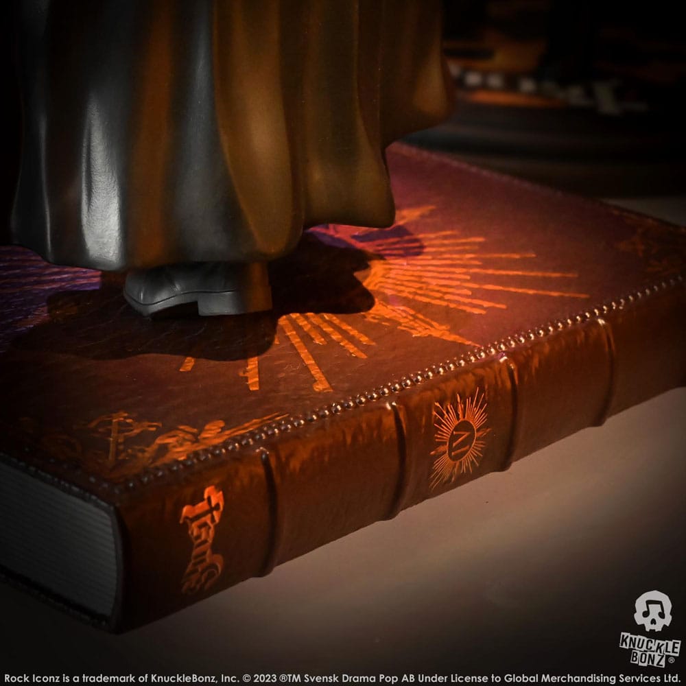 Ghost Rock Iconz Staty 1/9 Papa Emeritus IV (Svarta Kappor) 22 cm Knucklebonz