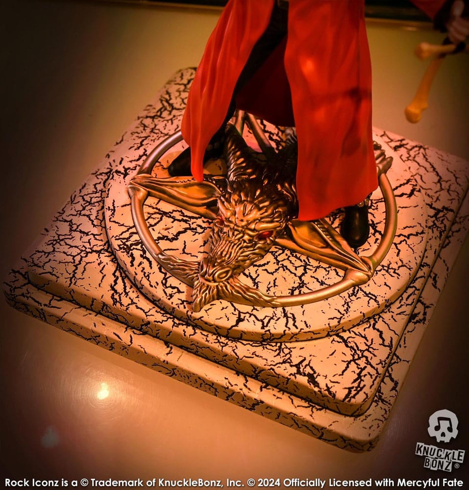 Mercyful Fate Rock Iconz Figur King Diamond III (Röd Version) 22 cm Knucklebonz