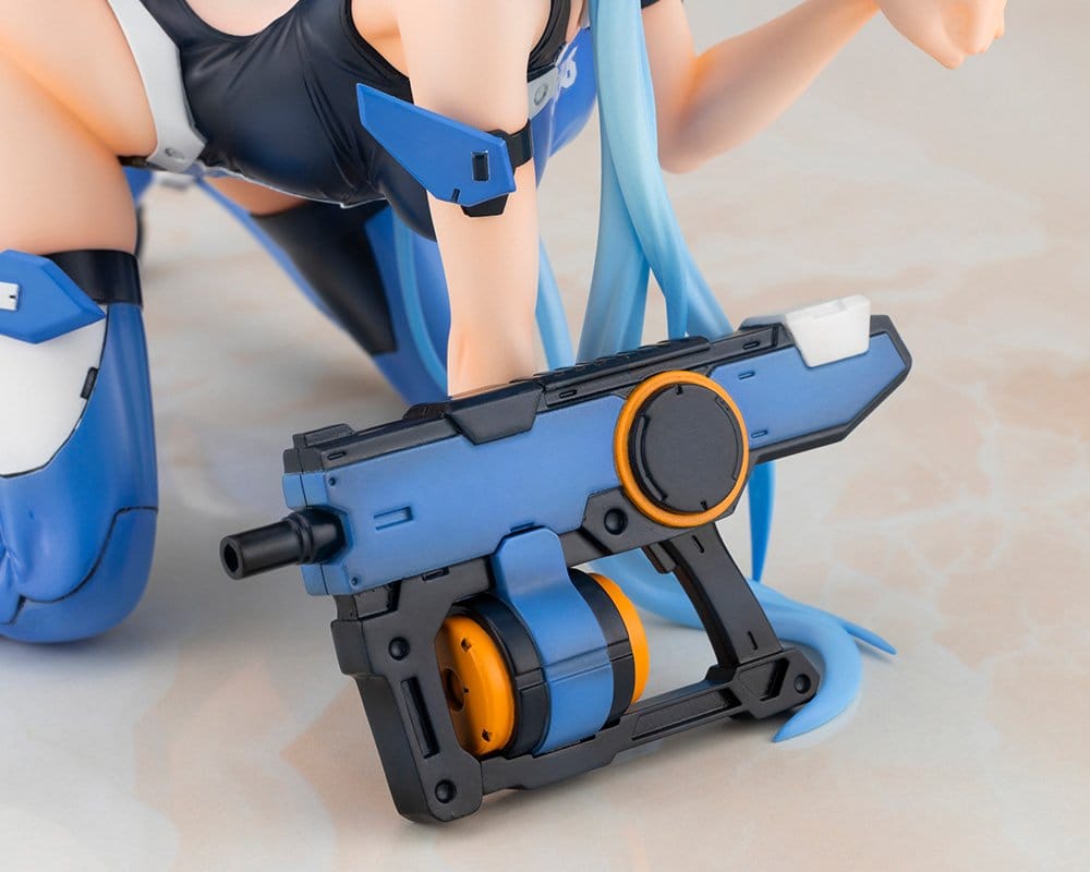 Frame Arms Girl PVC-figur Stylet i baddräktsversion, 12 cm