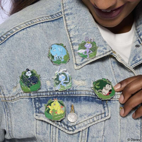 A Bug's Life by Loungefly Enamel Pins Blind Display (12)