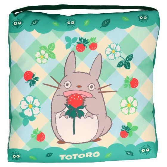 My Neighbor Totoro Kudde med Totoro & Jordgubbar 30 x 30 x 5 cm Marushin