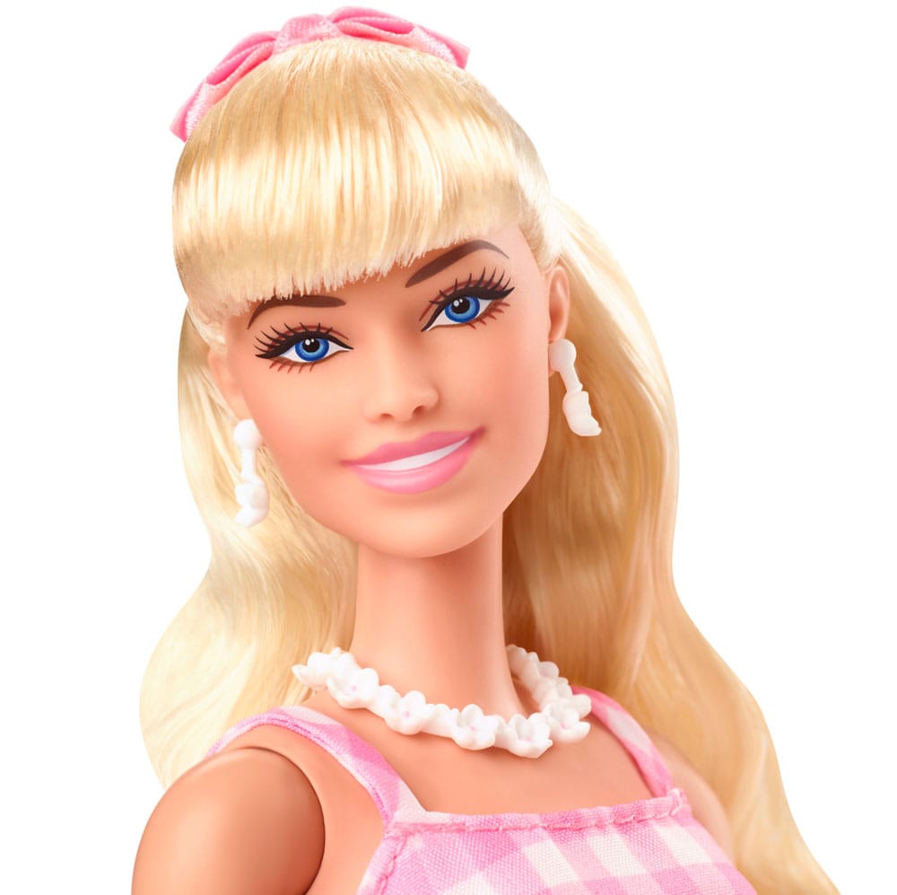 Barbie Film Docka i Rosa Gingham Klänning Mattel