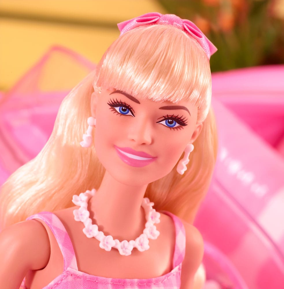 Barbie Film Docka i Rosa Gingham Klänning Mattel