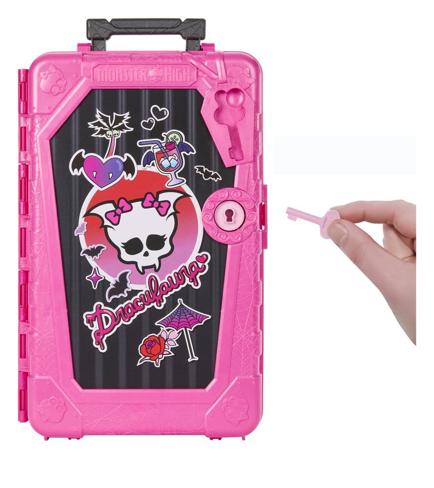 Monster High Skulltimate Secrets Doll Destination: Gore-geous Oasis - Draculaura