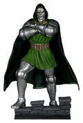 Marvel 1/6 Figur Doctor Doom (Doctor Doom #1) 28 cm – Samlarfigur med Miljöbas och Illustrerad Bakgrund