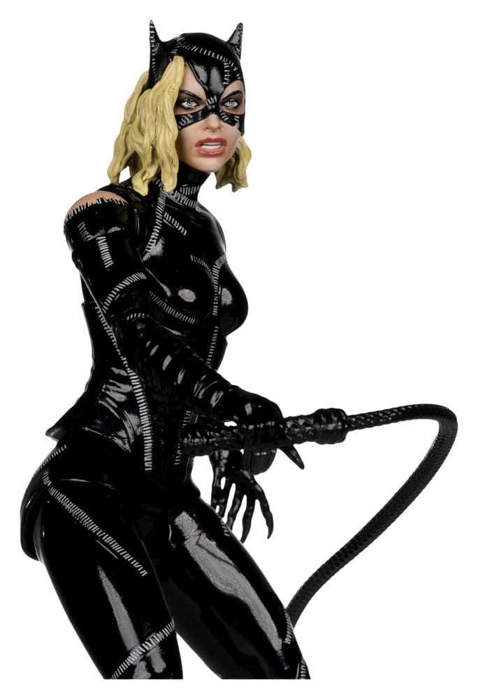 DC Multiverse Action Figure Catwoman (Battle Damage) (Batman Returns) Deluxe Theatrical Edition 18 cm