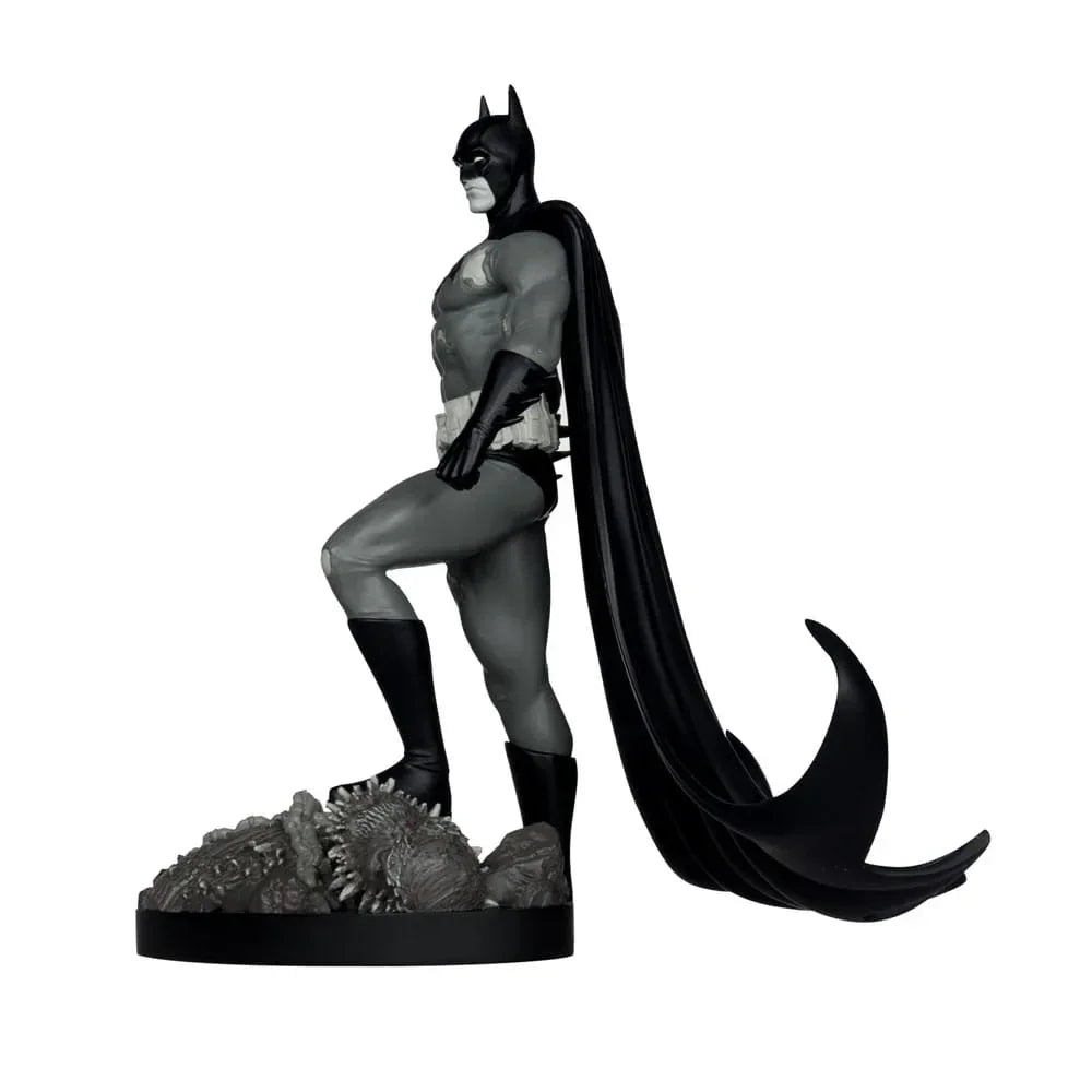 DC Direct Figur 1/10 Batman av Bjorn Barends (Svart Vit) 18 cm McFarlane Toys