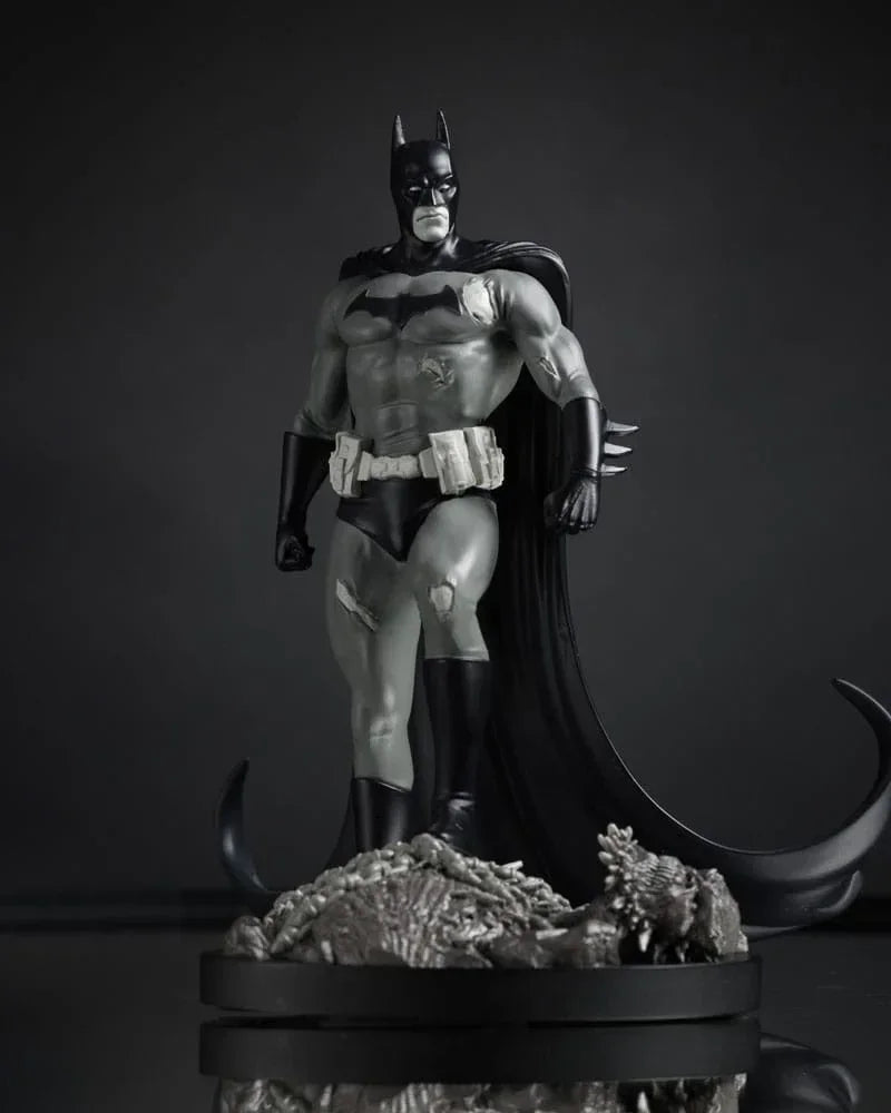 DC Direct Figur 1/10 Batman av Bjorn Barends (Svart Vit) 18 cm McFarlane Toys