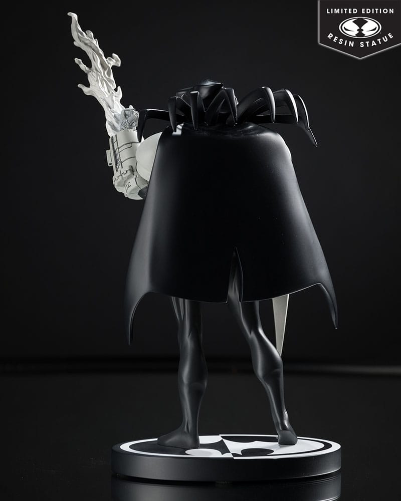DC Direct Batman: Black & White Figur 1/10 Azrael av Joe Quesada – 21 cm McFarlane Toys