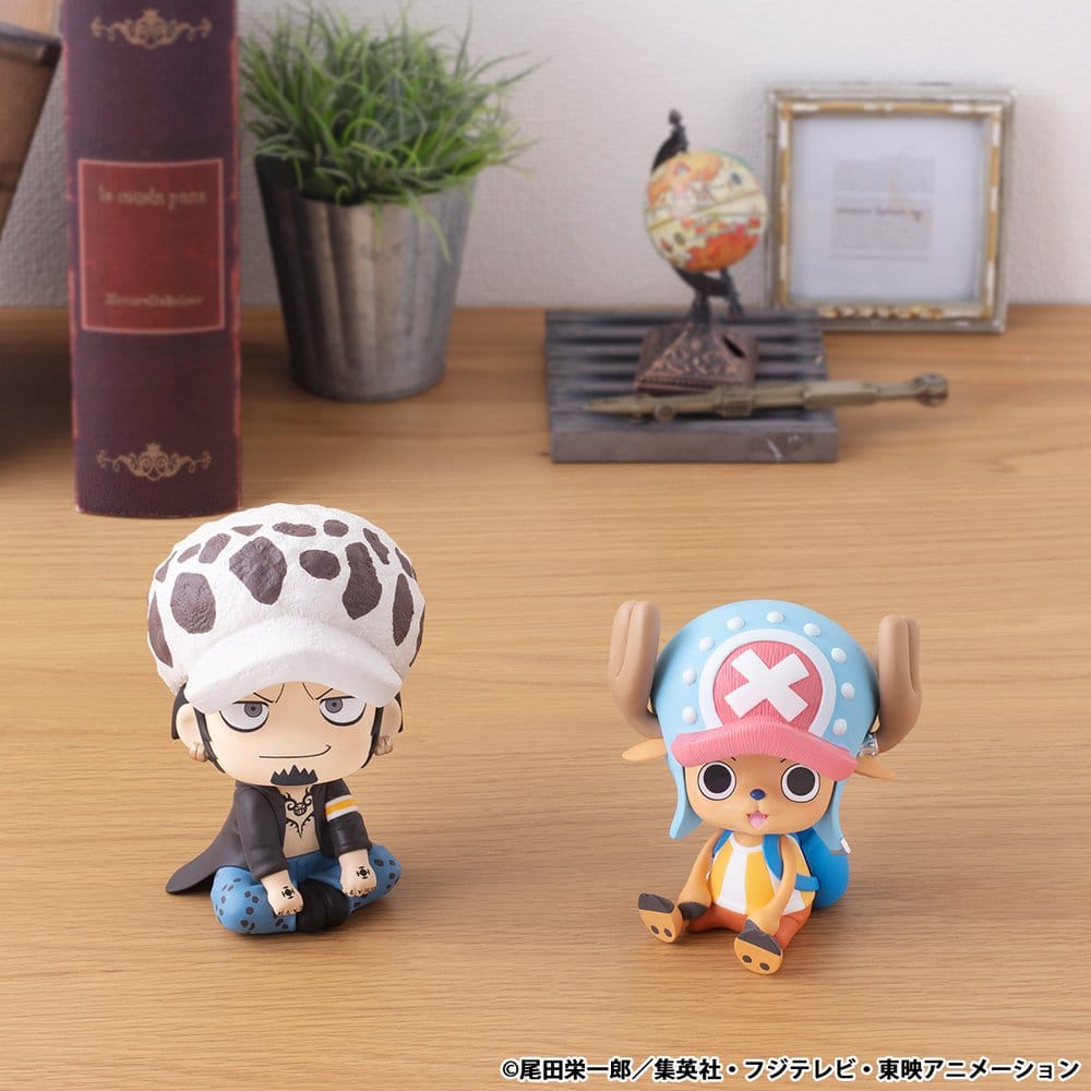 One Piece Look Up PVC Figure Trafalgar Law 11 cm