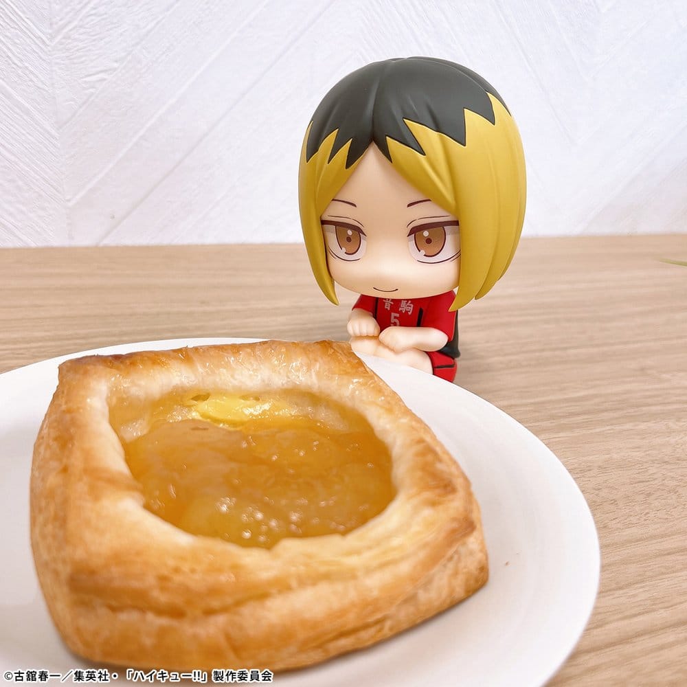 Haikyu!! Blicka Upp PVC-figur Kenma Kozume Uniform version 11 cm (Omarbetad upplaga)