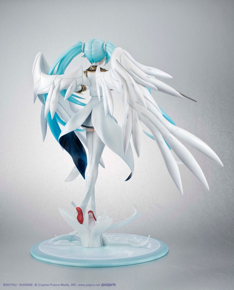 Mobile Suit Gundam x Hatsune Miku Lucrea PVC Figur - Hatsune Miku x Wing Gundam Zero EW 45th Anniversary 27 cm Megahouse