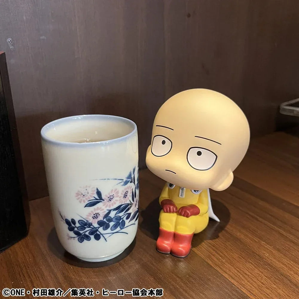 One Punch Man Look Up PVC Figur Saitama 11 cm Megahouse