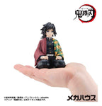 Demon Slayer: Kimetsu no Yaiba G.E.M.-serie PVC-figur Giyu-san Handstorlek 9 cm (Upprepad utgåva)
