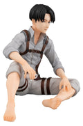 Attack on Titan G.E.M. Series PVC-figur Squad Captain Levi Palm Size 9 cm