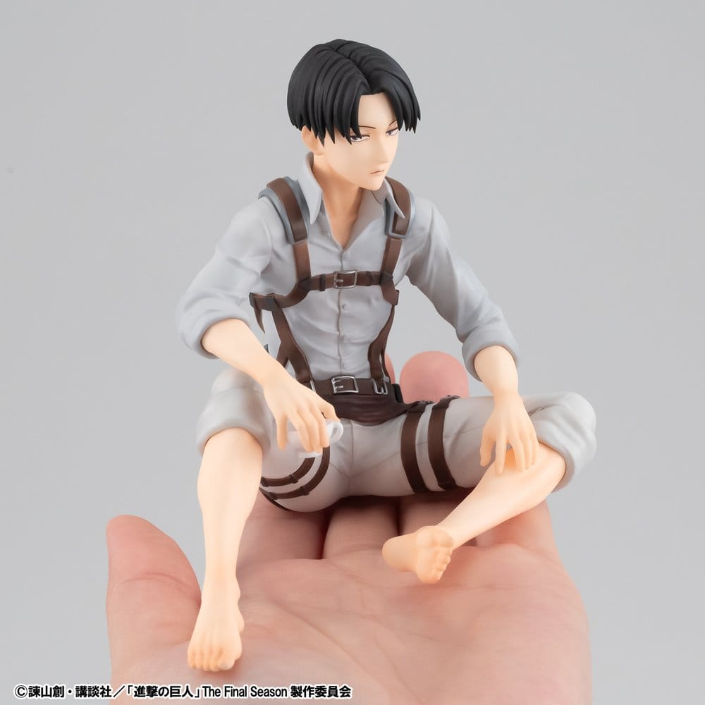 Attack on Titan G.E.M. Series PVC-figur Squad Captain Levi Palm Size 9 cm