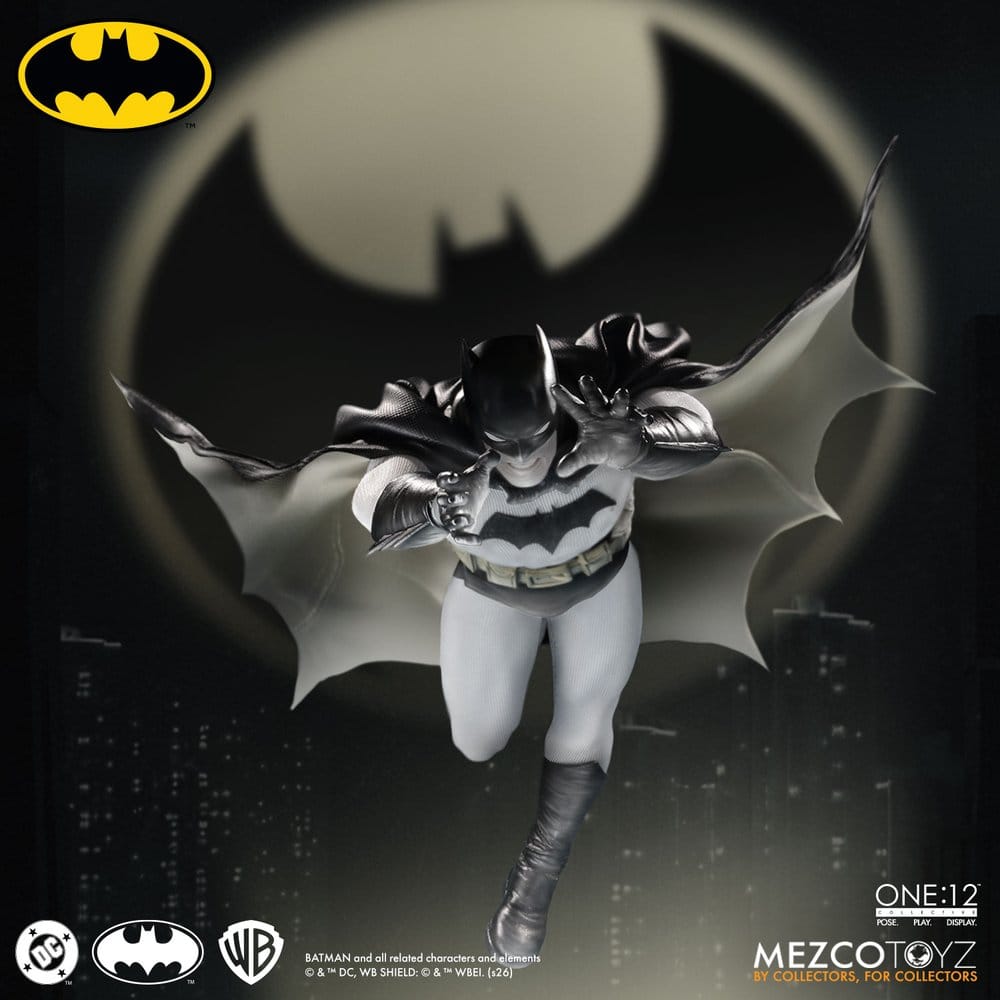 DC Comics Action Figur 1/12 Batman: Year One 17 cm Mezco Toys