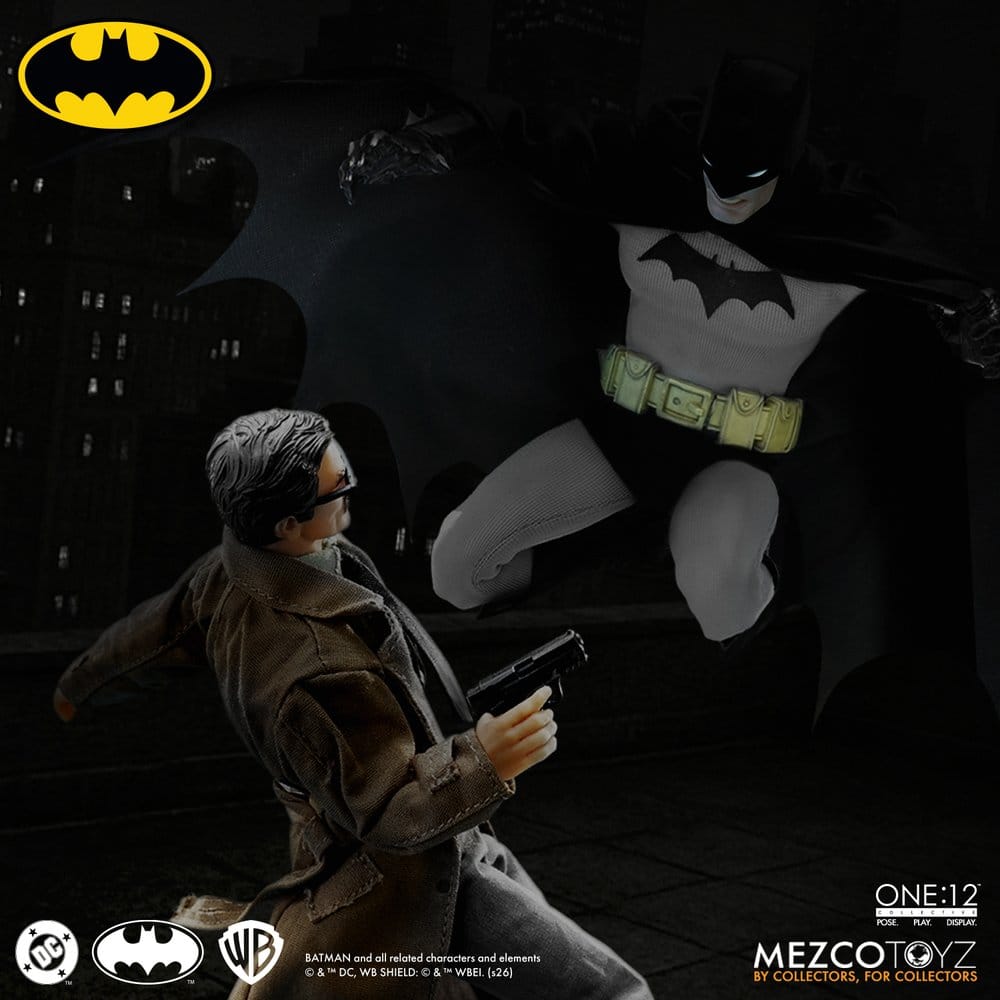 DC Comics Action Figur 1/12 Batman: Year One 17 cm Mezco Toys