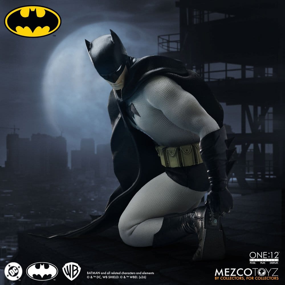 DC Comics Action Figur 1/12 Batman: Year One 17 cm Mezco Toys