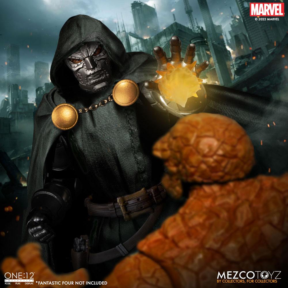 Marvel Action Figure 1/12 Doctor Doom 17 cm - Detailed Collectible Figure with Metal Components and Interactive Features