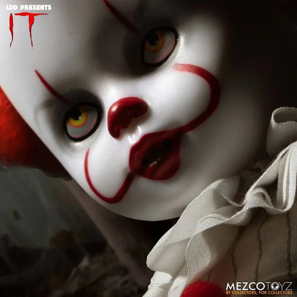 Living Dead Dockor Pennywise 25 cm Mezco Toys
