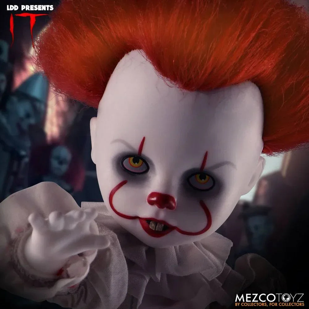 Living Dead Dockor Pennywise 25 cm Mezco Toys