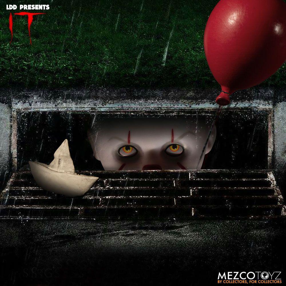 Living Dead Dockor Pennywise 25 cm Mezco Toys