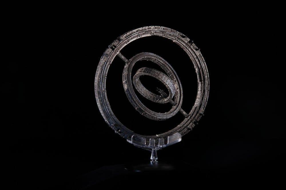 Foundation Die-Cast Rymdfartyg Invictus 20 cm Master Replicas