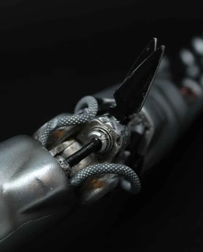 Cyberpunk: Edgerunners Replica Silverhand Arm 30 cm Neamedia Icons