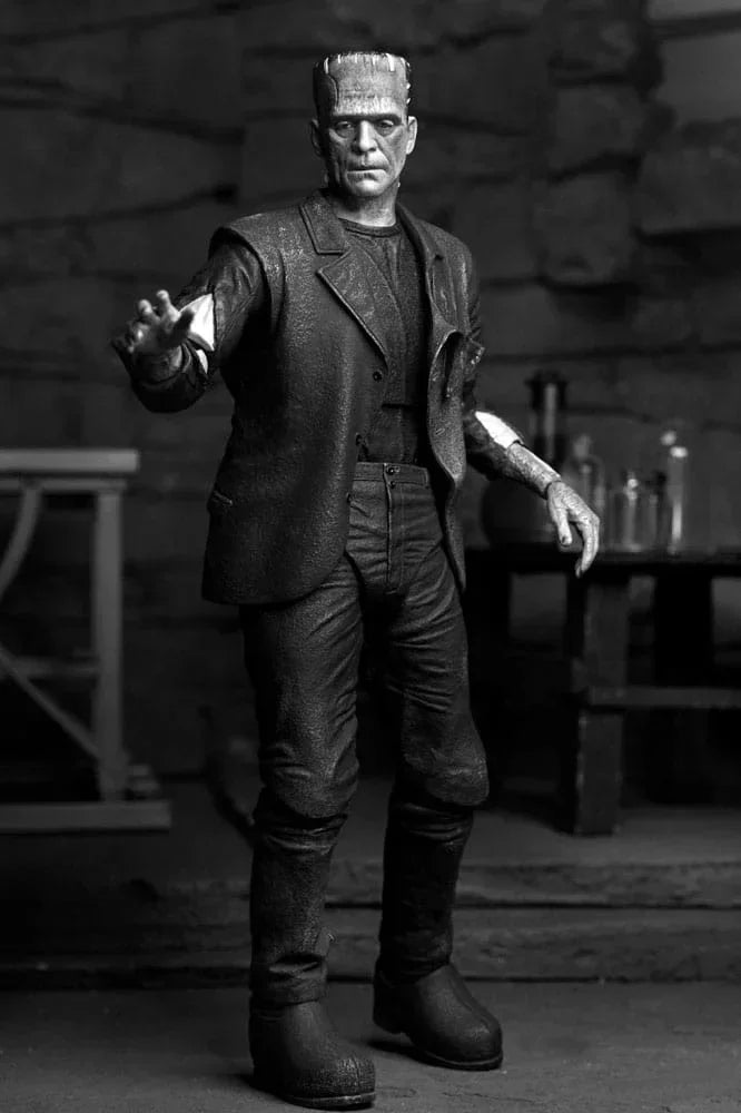 Universal Monsters Action Figur Ultimate Frankenstein's Monster (Bride of Frankenstein) (B&W) 18 cm NECA