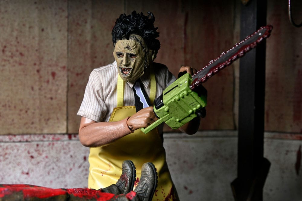 Texas Chainsaw Massacre Klädd Actionfigur Leatherface 20 cm NECA