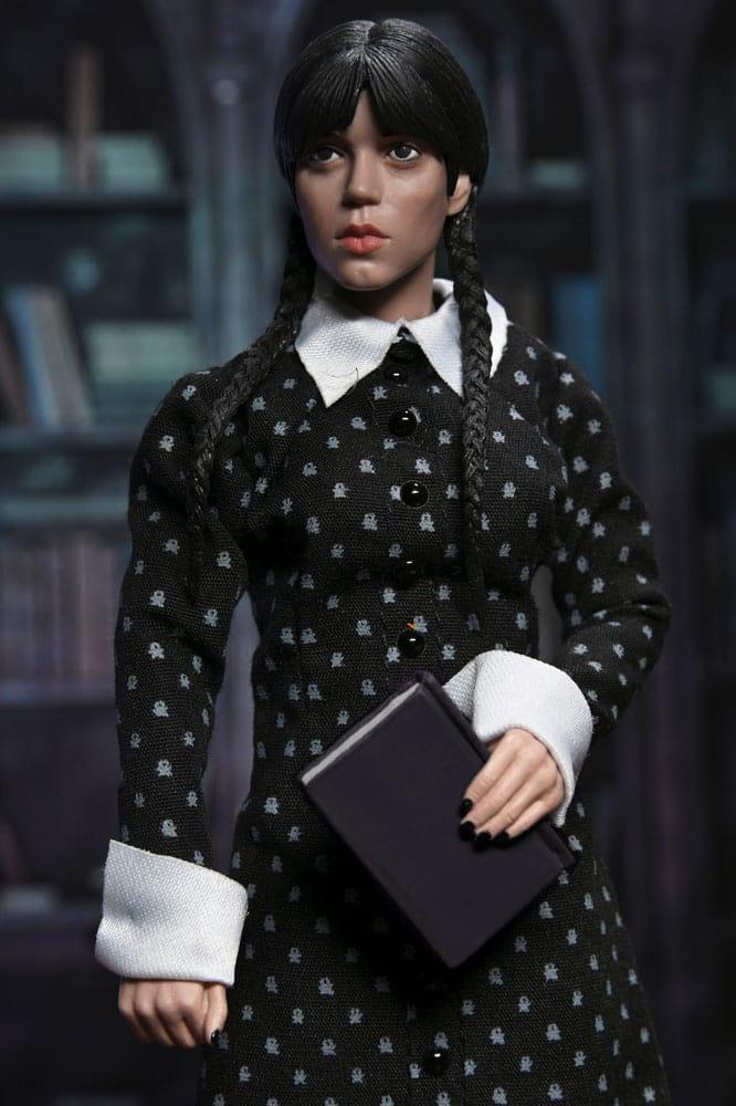 Wednesday Action Figur Wednesday (Classic Dress) 20 cm NECA