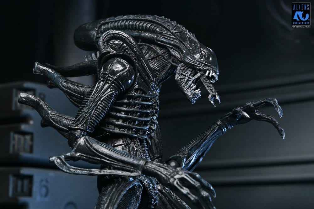 Aliens Ultimata Actionfigur Krigare (1986) Xenomorph Svart (40-årsjubileum) 23 cm