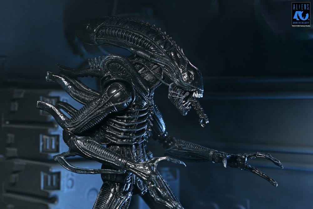 Aliens Ultimata Actionfigur Krigare (1986) Xenomorph Svart (40-årsjubileum) 23 cm