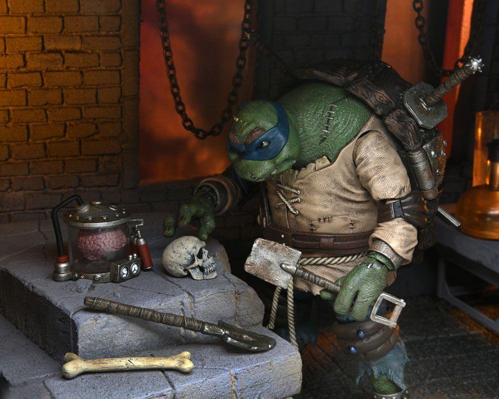 Universal Monsters x Teenage Mutant Ninja Turtles Action Figur Ultimate Leonardo som Hunchback 18 cm NECA