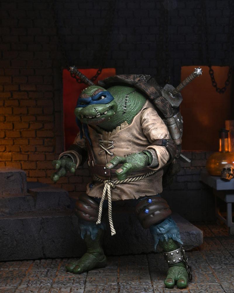 Universal Monsters x Teenage Mutant Ninja Turtles Action Figur Ultimate Leonardo som Hunchback 18 cm NECA