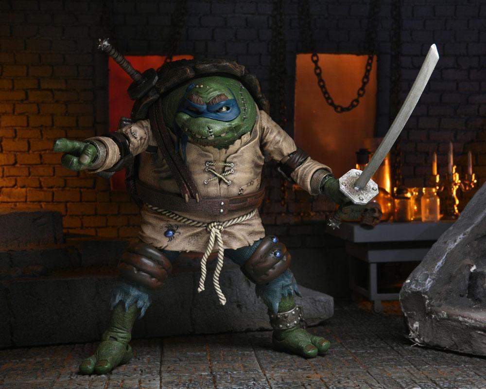 Universal Monsters x Teenage Mutant Ninja Turtles Action Figur Ultimate Leonardo som Hunchback 18 cm NECA
